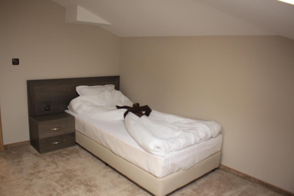 Hotel Nove Szvistov Szoba fotó